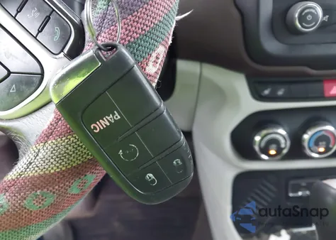 2015 Jeep Renegade Latitude z USA, uszkodzony, nr VIN ZACCJABT0FPB61141